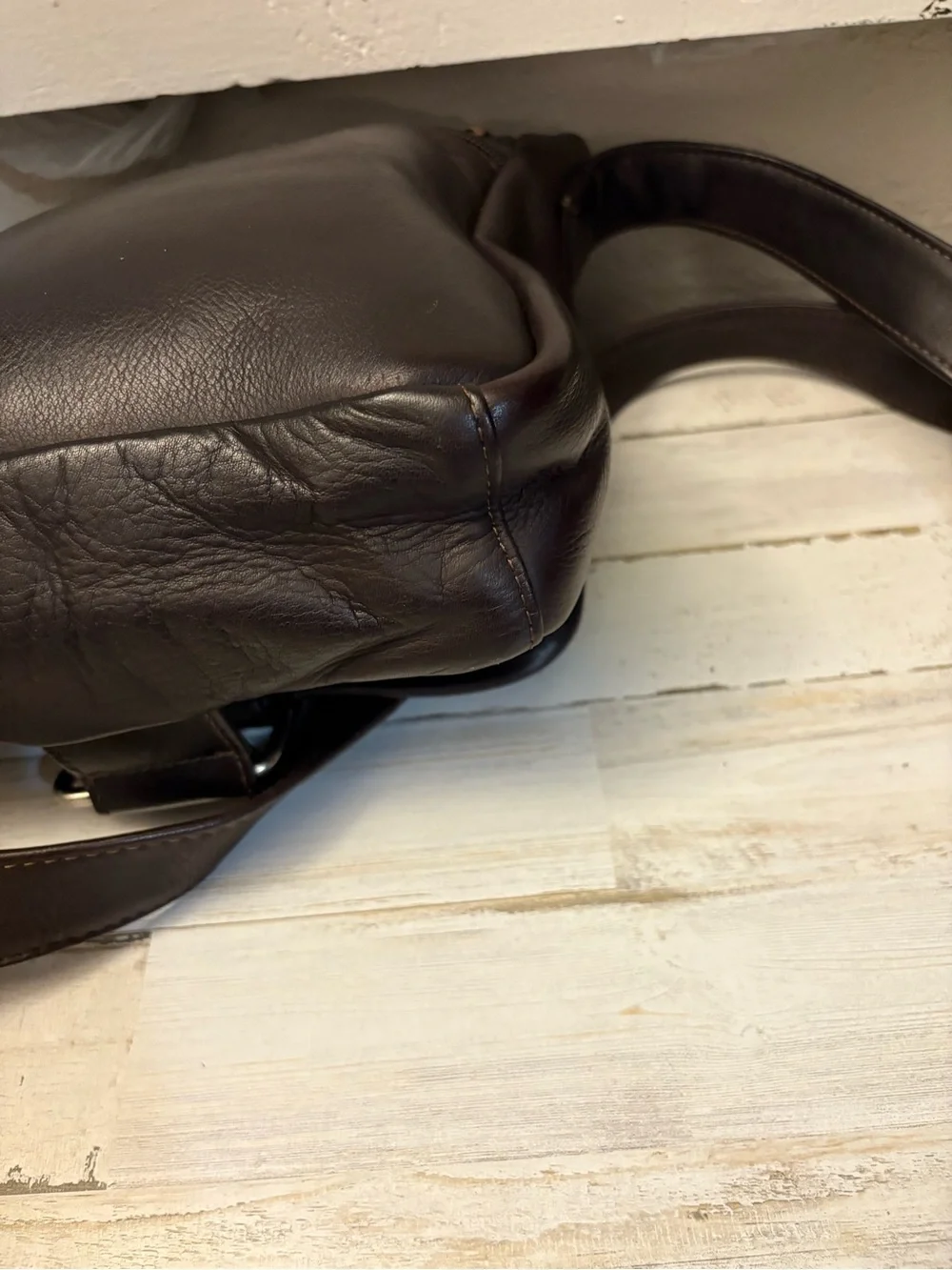 PRISTINE Vintage 90’s Herron Genuine Leather Crossbody Saddle Bag -Deadstock New